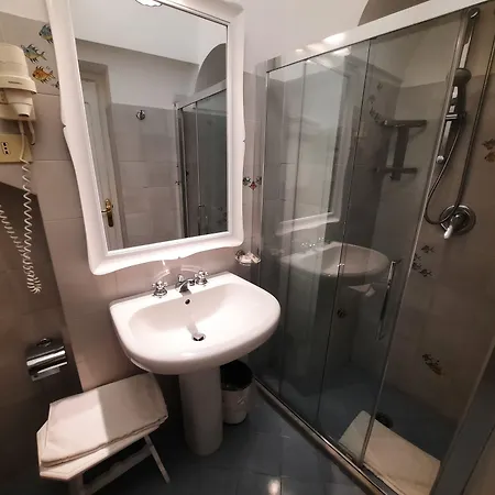 La Tartana 3*