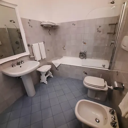 La Tartana Otel 3*