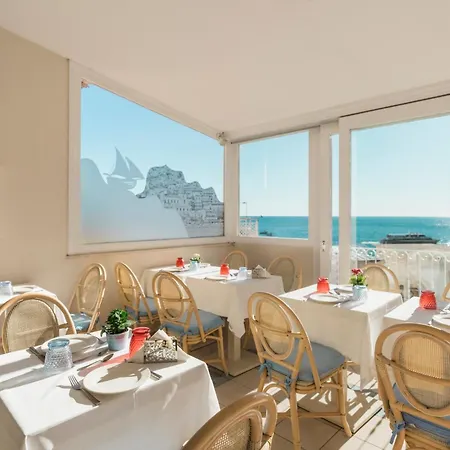 La Tartana Otel 3*