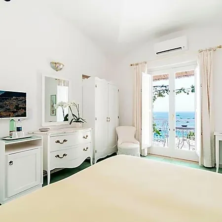 La Tartana Hotel
